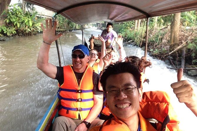 Floating & Railway Market and Coconut Farm Tour [Optional Luxury] - Guides and Customer Service