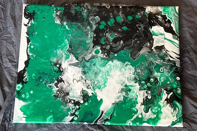 Floral Inspirations and Fluid Acrylic Creations Workshop - A Closer Look at the Experience in Tulum