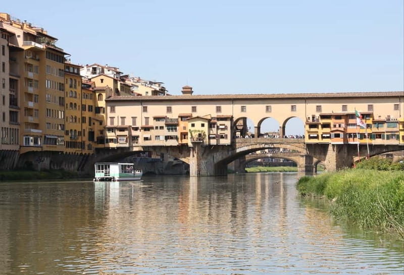 Florence: Arno River Cruise with Aperitivo - Views and Atmosphere