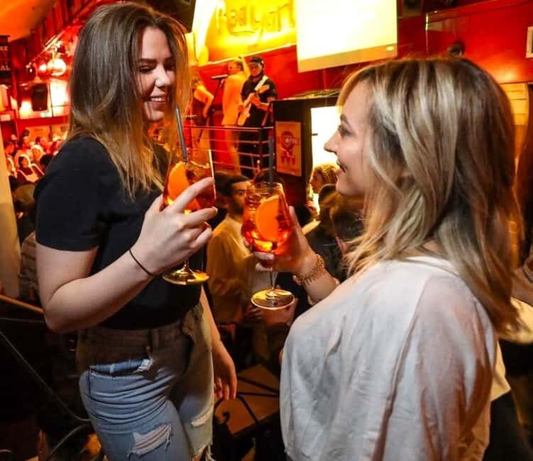 Florence: Bars, Piazzas & Local Vibes Social Walk - What Makes This Tour Stand Out?