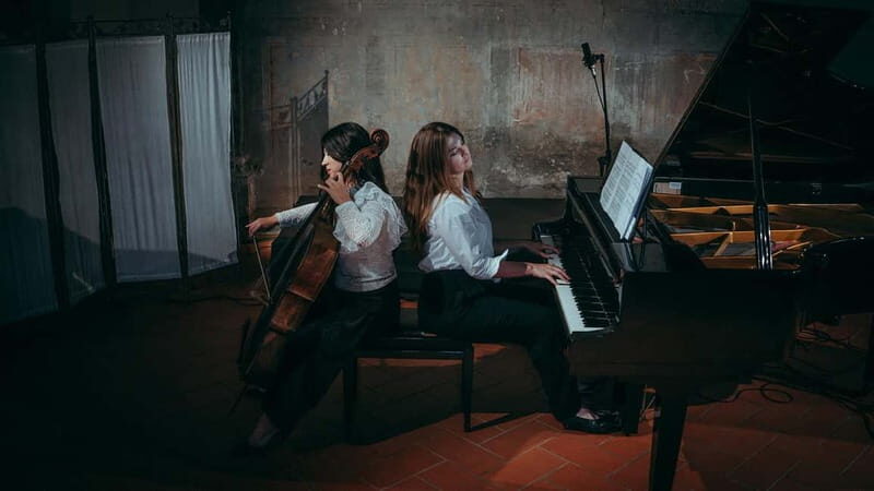 Florence: Cinematic Night at Santa Croce al Tempio - Key Points