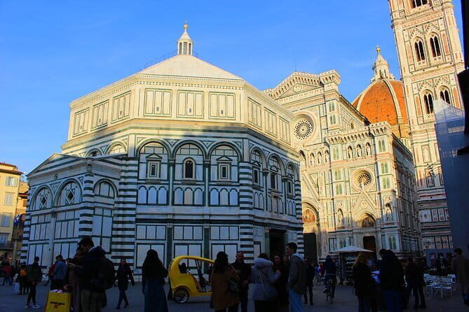 Florence: City Center, Accademia and Uffizi Gallery Tour - Strolling Through Florences Historic Heart