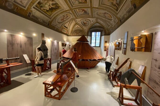 Florence: Duomo Cathedral Fast Track Entry Ticket - The Authentic Touch: Guides, Communication, and Additional Perks