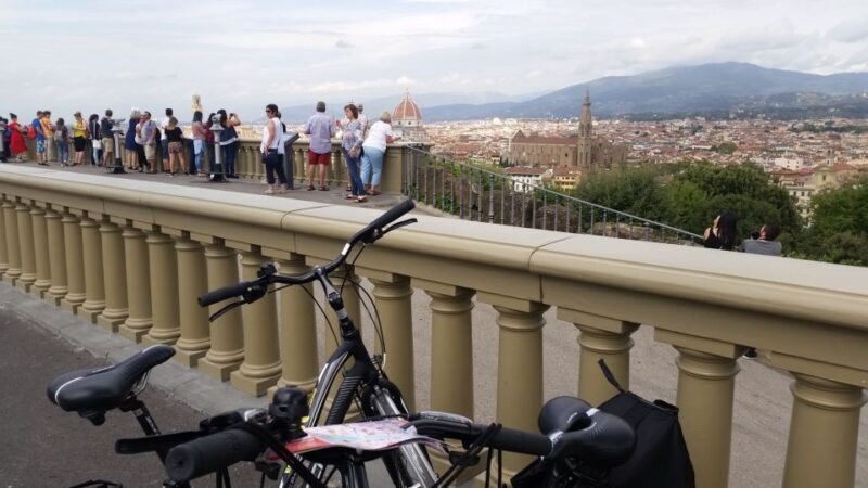 Florence: Guided Bike Tour with Piazzale Michelangelo - Key Points