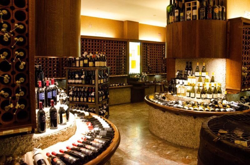 Florence: History Walking Tour with Wine Tasting - Key Points