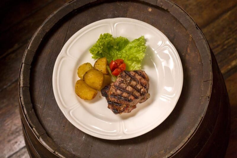 Florence: Italian wine Tasting at "Giannino San Lorenzo" - What Sets This Apart?