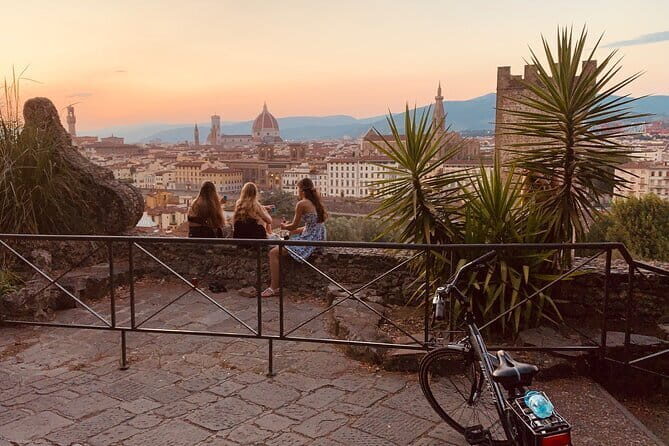 Florence Night Bike Tour with Wine and Aperitivo Picnic included - The Value of the Tour