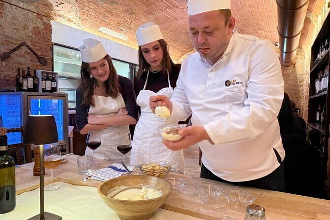 Florence Pizza or Pasta Class with Gelato Making at a Tuscan Farm - FAQ