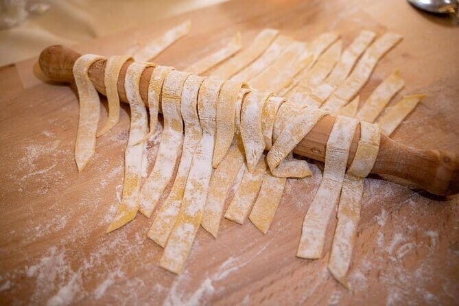 Florence: Ravioli & Pasta Class with Tiramisu and Unlimited Wine - An In-Depth Look at the Experience