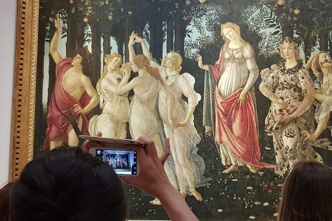 Florence: Smart Uffizi Highlights  Skip the Line Access - An In-Depth Look at the Uffizi Tour Experience