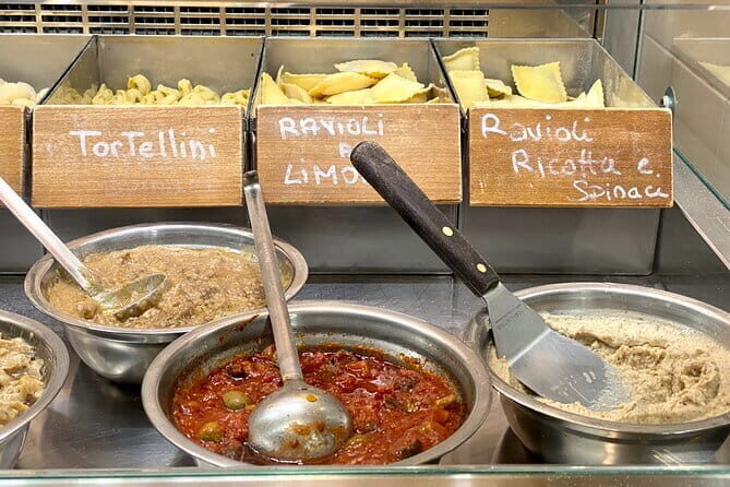 Florence: Street Food Tour and Sightseeing with Local Expert Guide in 2.5 hours - Key Points