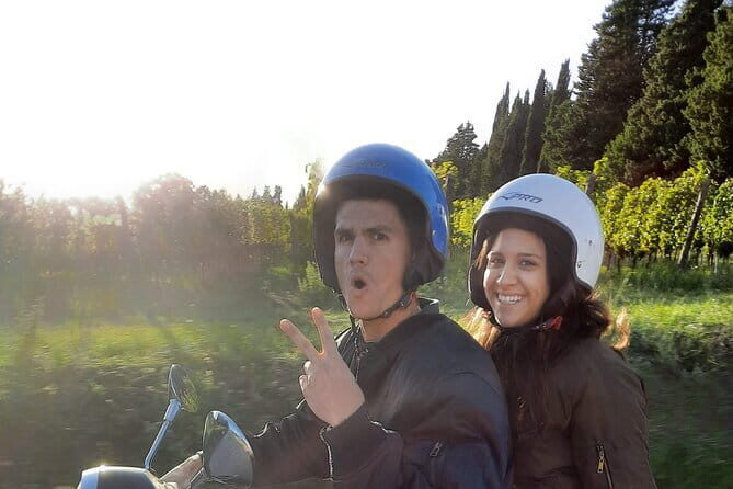 Florence Vespa Tour as a Passenger, Small Group, max 6 people - An In-Depth Look at the Vespa Tour Experience