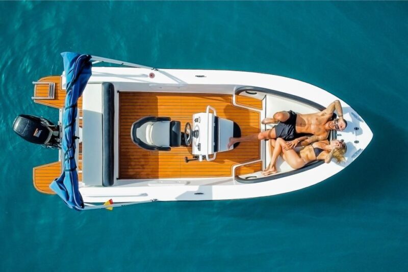 Flow into the ocean without license and discover Adeje - The Experience: A Detailed Look