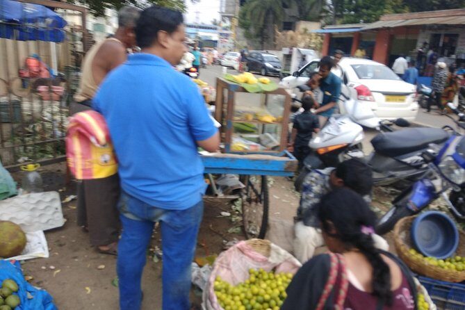 FLOWER and FRUIT market tour - Authenticity and Local Culture
