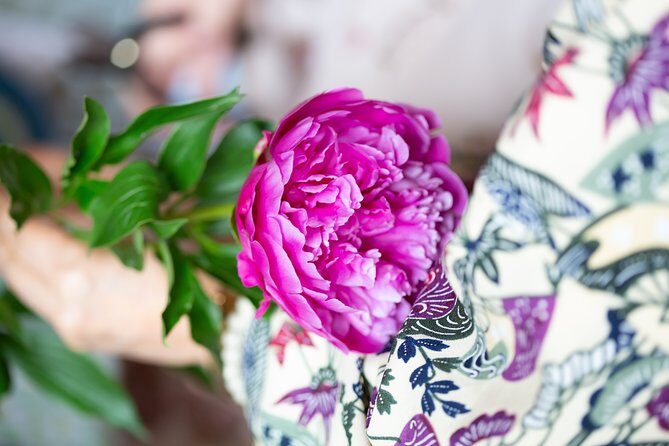 Flower arrangement experience with simple kimono in Okinawa - A Closer Look at What You Can Expect