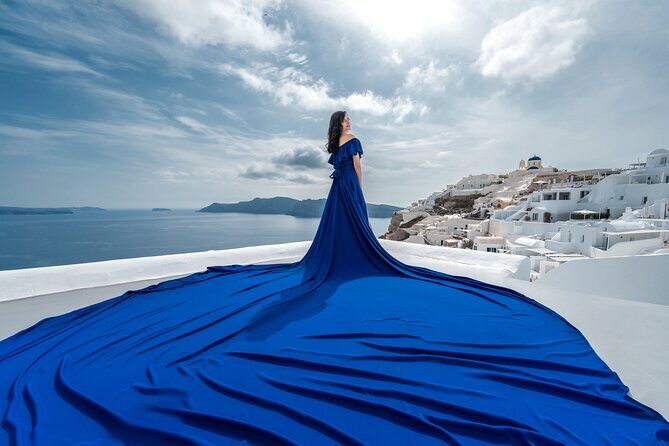 Flying Dress © Photoshoot in Santorini: Mr. President Package - Key Points