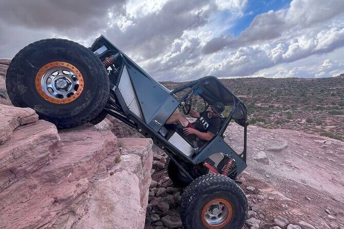 Follow Along and Ride Along Off Road Jeep Tours in Moab Utah - What to Expect from the Itinerary