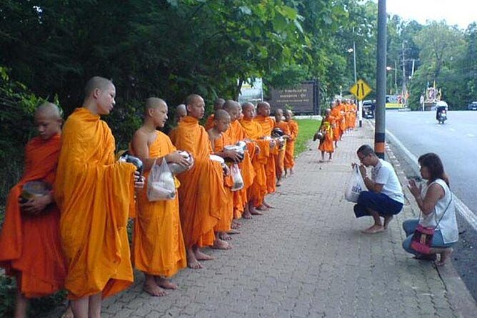 Follow monks trails Hiking & Alms Offering Doi suthep - FAQ