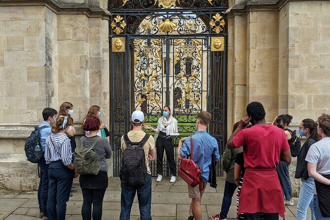 Follow the Money Tour  by Uncomfortable Oxford - Authentic Insights from Past Participants