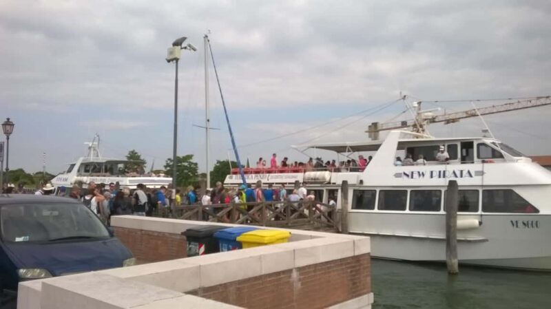 Fom Treporti: Murano, Burano, and Venice Motorboat Trip - The Itinerary in Detail: What You Can Expect