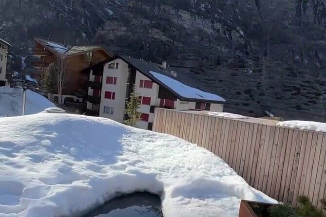 Fondue in challet with Local Stories & Sphere in the centrum - The Outdoor Christmas Terrace: A Festive Finale