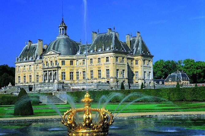Fontainebleau and Vaux le Vicomte Chateaux Day Trip from Paris - FAQ