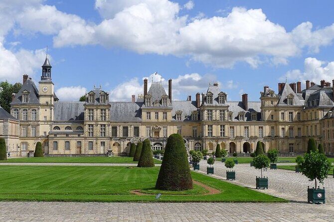Fontainebleau Palace : Private Guided Tour - Exploring Fontainebleau Palace: What You Can Expect