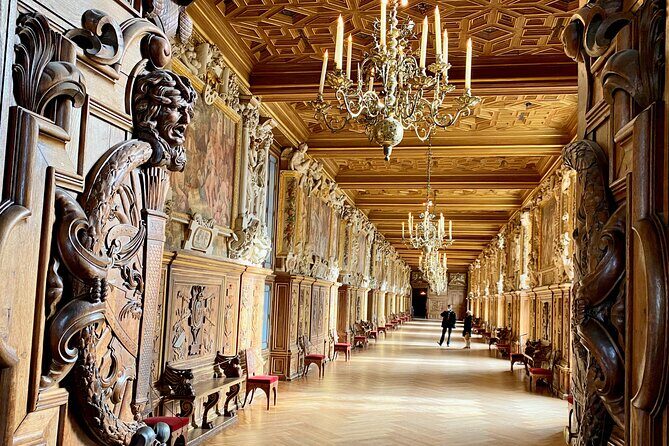 Fontainebleau, Versailles, Trianon Small group from Paris - FAQs