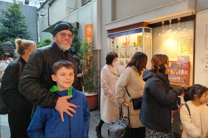 Food and Hidden Gems Tour in Shimbashi with a Private Local Guide - The Sum Up
