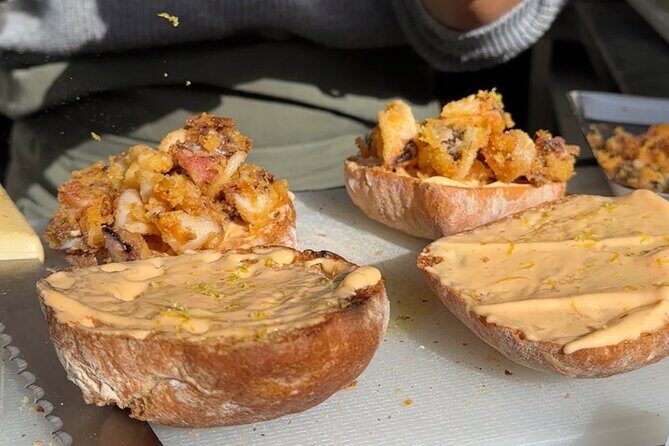 Food, Drinks, Sights and Stories - Enjoy Lisbon with Locals - Key Points