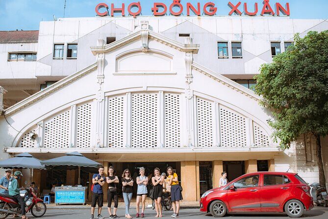Food Tour in Hanoi- Vegan Food tour - The Scenic and Cultural Wrap-up