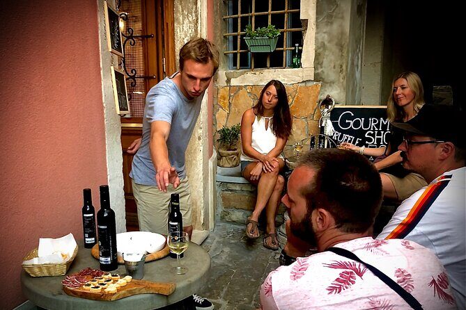 Food & Wine -> Gourmet tour in Piran - Key Points