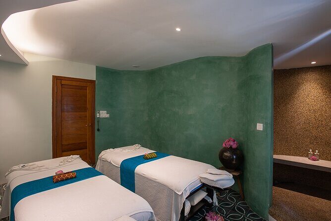 Foot Reflexology Massage - What to Expect: An Effortless Journey to Relaxation