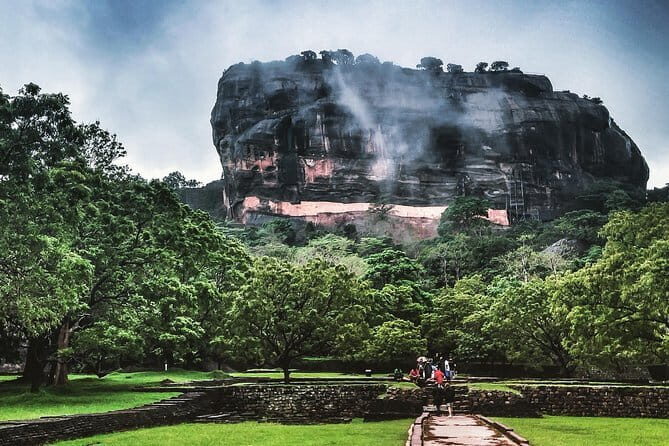 Forest Rock Climbing from Colombo - Who Should Consider This Experience?