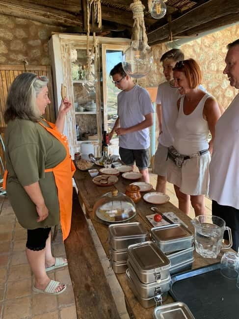 Fornalutx - hiking to the olive farm & oil tasting - Exploring Fornalutx: The Pearl of Sierra de Tramuntana