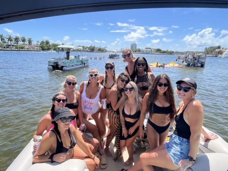 Fort Lauderdale: 12 People Private Pontoon Rental - The Sum Up