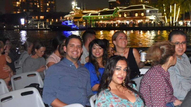 Fort Lauderdale: Holiday Mansion Lights Boat Tour - Key Points