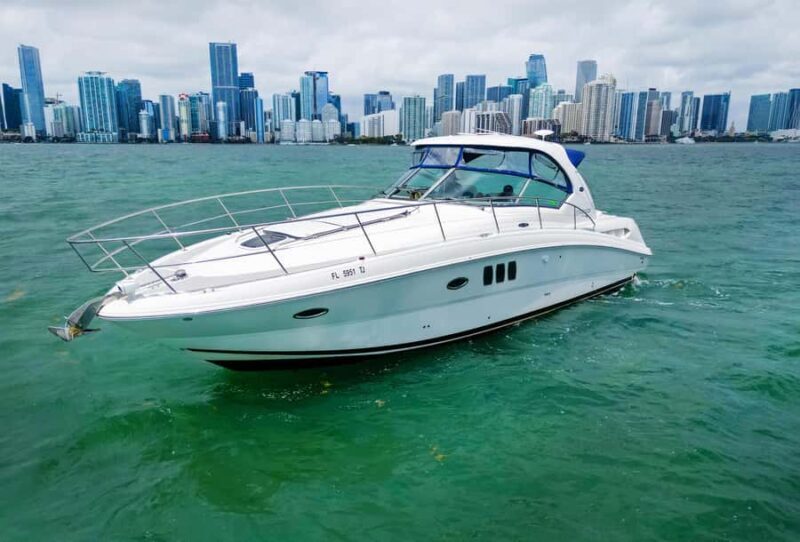 Fort Lauderdale: Private Yacht Cruise - An Insider’s Look at the Fort Lauderdale Private Yacht Experience