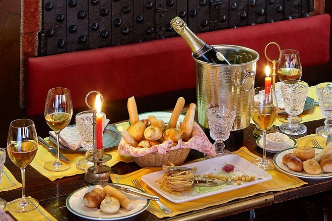 Four-course Food & Wine Pairing Elegant Dinner in Venice - The Atmosphere & Duration