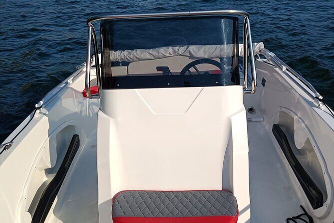 Four Hours Boat Rental in Lake Como - Who Should Consider This Experience?