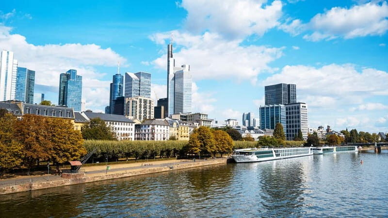 Frankfurt: 2-hour Best Intro Walking Tour with a Local - The Highlights and Unique Aspects