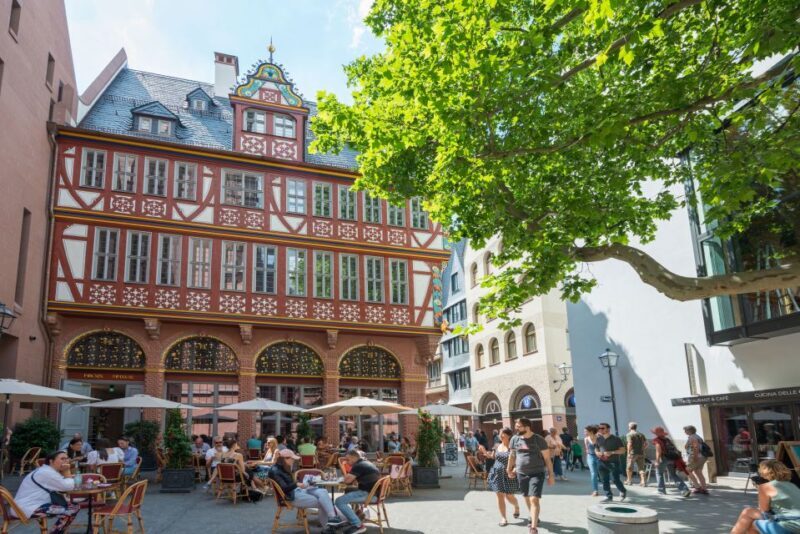 Frankfurt: Highlights and New Old Town English-Language Tour - Who Should Do This Tour?