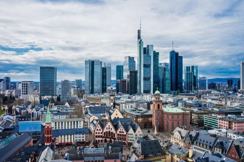 Frankfurt : Highlights & hidden Gems Private Walking Tour - Who Is This Tour Best Suited For?