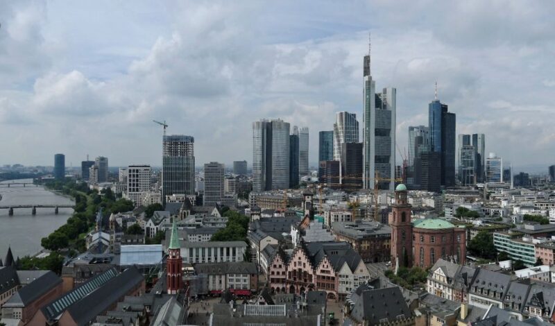 Frankfurt - Old Town Historic Walking Tour - Starting Point: The Römer — Frankfurt’s Medieval Heart