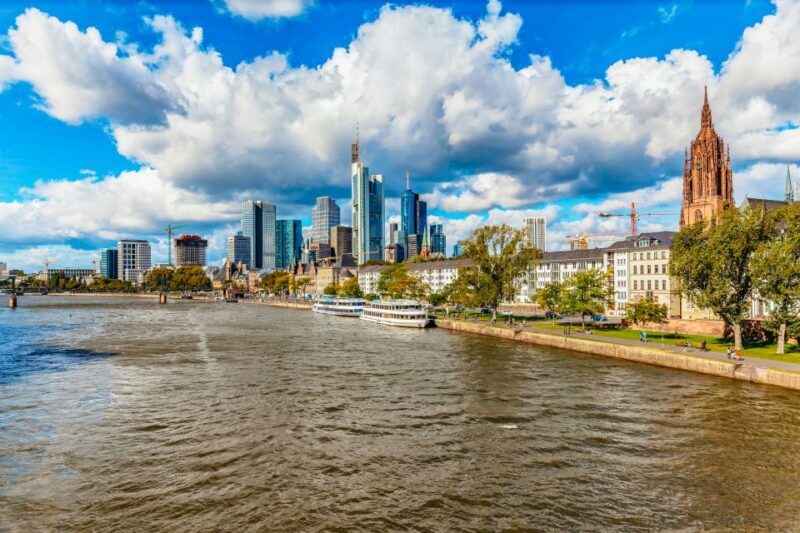 Frankfurt: River Main Sightseeing Cruise with Commentary - Key Points
