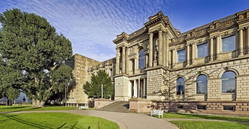 Frankfurt: Skip-the-line Städel Museum with Guided City Tour - Exploring the Städel Museum: A Treasure Trove of Art