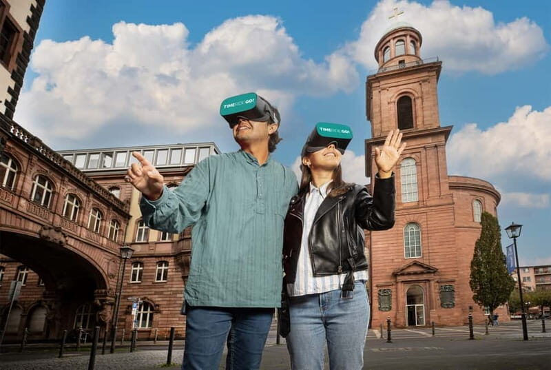 Frankfurt: Walking Tour - discover the city with VR glasses - A Closer Look at the Experience