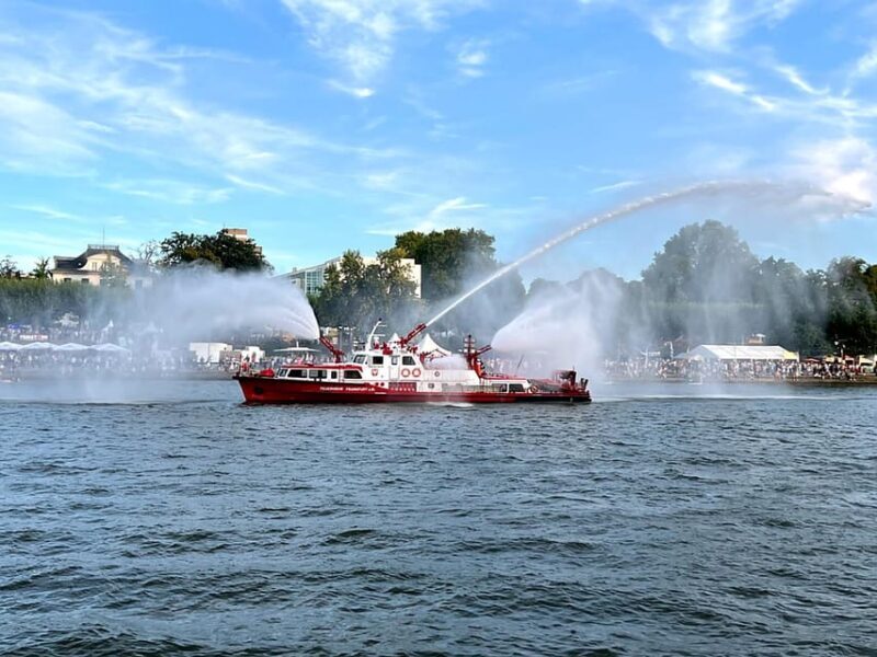 Frankfurt: Walking tour in Russian in private - just for you and your friends - Key Points