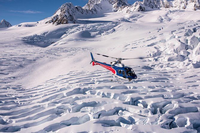Franz Josef: Neve Discoverer Helicopter Flight with snow landing - Key Points