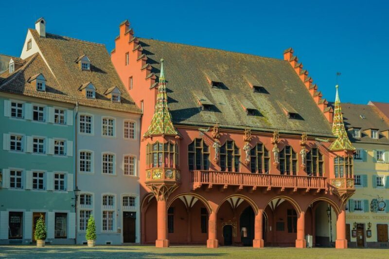 Freiburg im Breisgau: old town privat walking tour Italian - Key Points